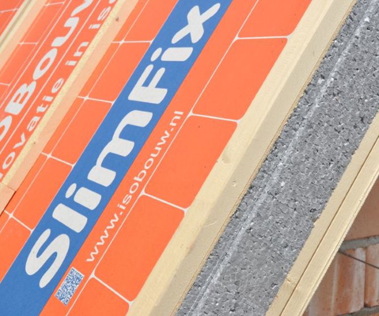 Close-up van SlimFix XT dakisolatie van BEWI IsoBouw. 